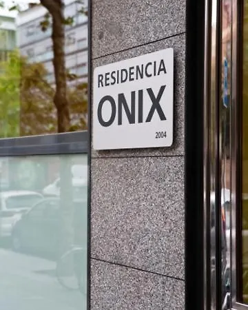 Residencia Estudiantes Onix Apartment *